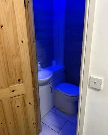 En-suit Double Bedroom In Armley